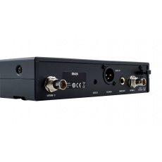 AKG WMS 420 HT beżprzewodowy system mikrofonowy do wokalu z nadajnikiem do ręki, 8 kanałów , mikrofon dynamiczny wysokiej klasy, 8 godz. pracy ciągłej,  pasmo częst. 860-900 Mhz)