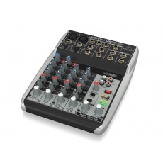 BEHRINGER XENYX802USB 8-wejściowy 2-busowy mikser z przedwzmacniaczami i kompresorami XENYX oraz  interfejsem USB / audio