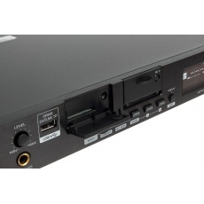 Denon DN-900R   Sieciowy rejestrator audio SD / USB z interfejsem Dante 2 x 2