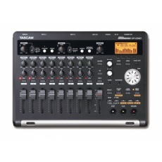 TASCAM DP 03SD  8-ścieżkowy cyfrowy PortaStudio rejestruje muzykę w jakości CD na kartach  SD / SDHC,